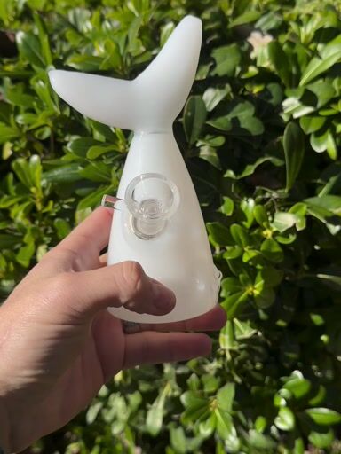 Preview pic of White Mermaid Tail Dab Rig