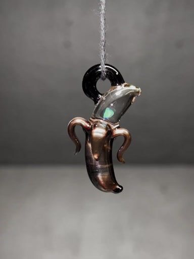 Preview pic of Electrum/Opal banana pendant