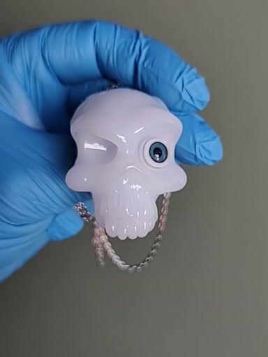 Preview pic of One Eyed Skull Pendant