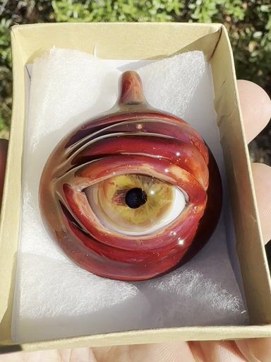 Preview pic of Eye pendant by Blueshift Glass