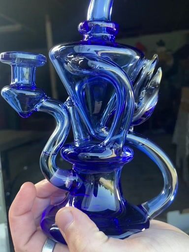 Preview pic of Busha Glass Floater