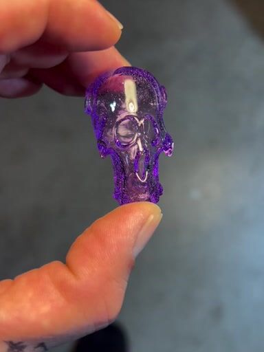 Preview pic of Parallax skull pendant(cfl)