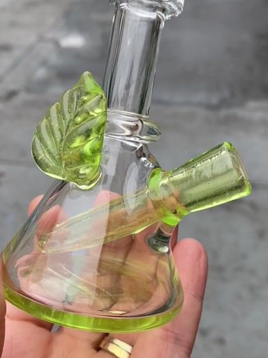 Preview pic of Zach Brown 4” Mini Rig 10mm with Leaf  - Slyme