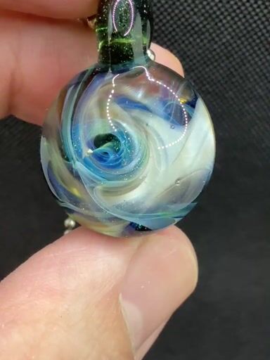 Preview pic of Electrum swirl pendant