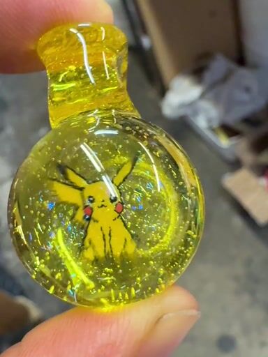 Preview pic of Pikachu with dichro pendy