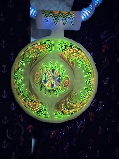 Preview pic of 2024 UV Fire n Ice Faceted Wigwag Pendy