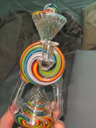 Preview pic of Maxed Out Glass Quad Donut Recycler