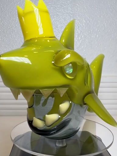 Preview pic of Niko Cray King Shark