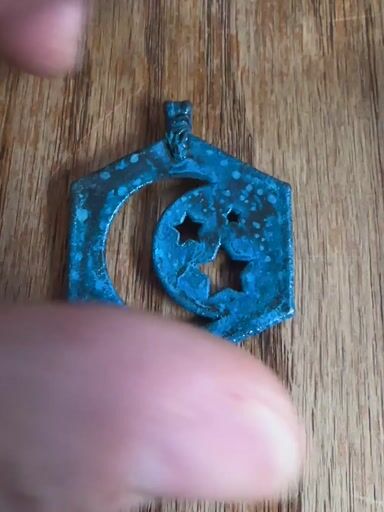 Preview pic of 2016 David Copperform copper electroplated crescent and star pendant NOS