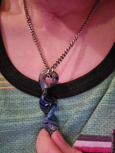 Preview pic of Twist Pendant