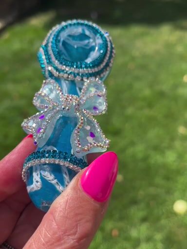Preview pic of Blue Crystal Rhinestone Bow Pipe