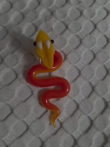 Preview pic of Niko Cray x Ryno collab pendant