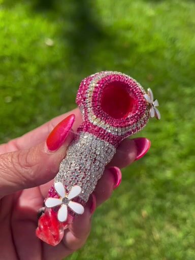 Preview pic of Pink & Crystal Rhinestone Flower pipe