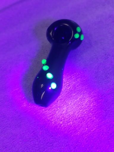 Preview pic of Black Pipe w. Illuminati Dots