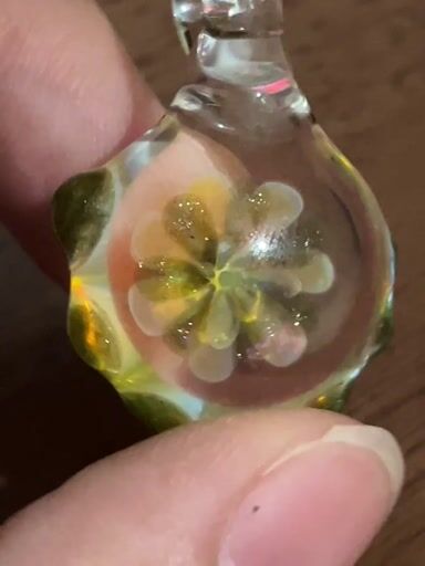 Preview pic of Lil flower pendy