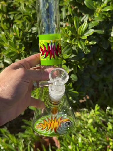 Preview pic of Green Wig Wag 10 Inch Bong