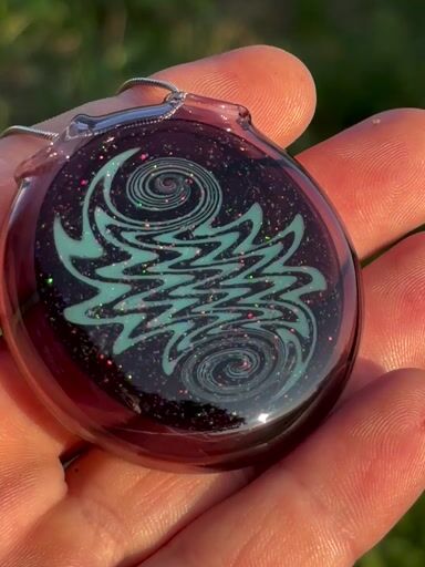 Preview pic of Crushed opal wigwag pendant