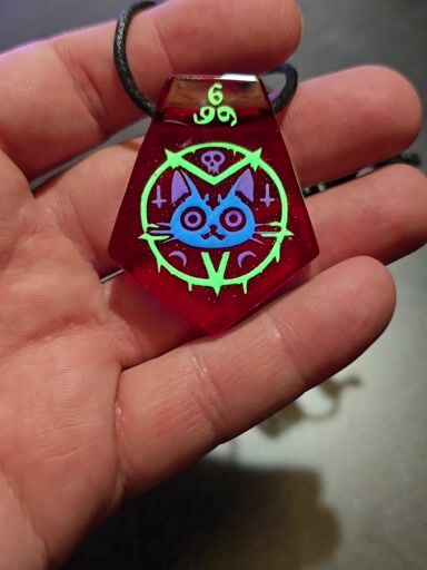 Preview pic of Lucipurrr Glow pendant