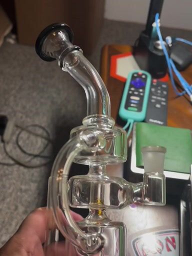 Preview pic of Nice headshop recycler