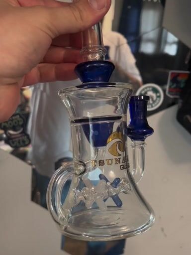 Preview pic of Tsunami Glass