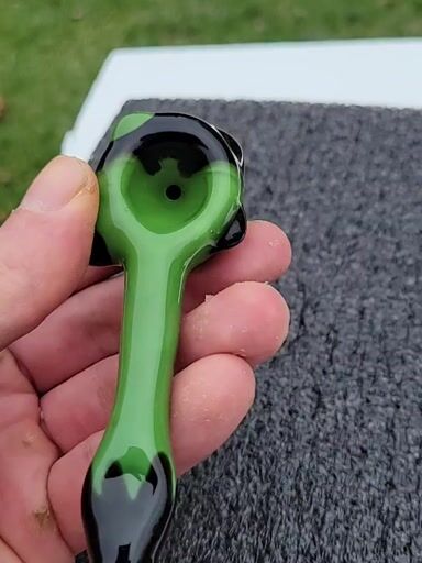 Preview pic of Jet black and jade green spoon