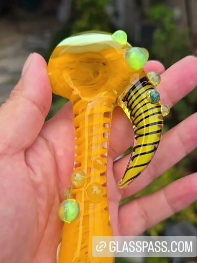 Preview pic of Yellow Wig Wag Pipe With Horn