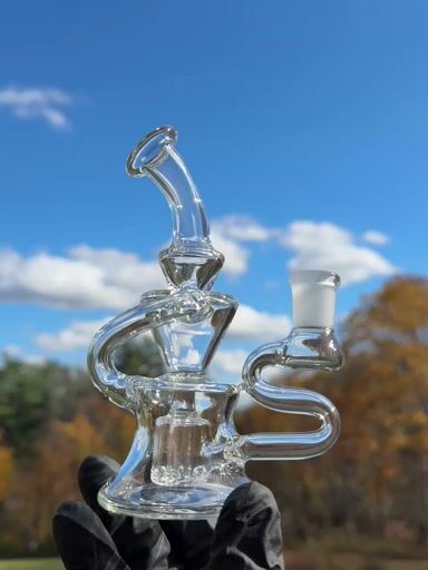 Preview pic of 6” Mini Recycler w Quartz Banger