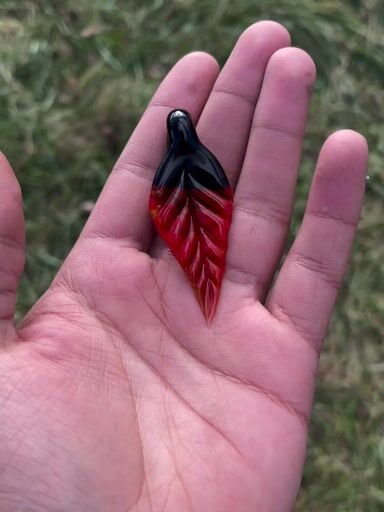 Preview pic of Leaf pendant