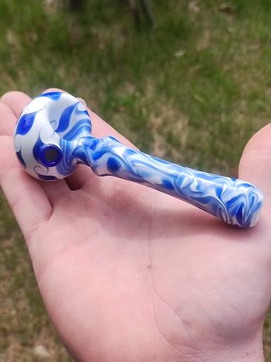 Preview pic of Blue and white spoon