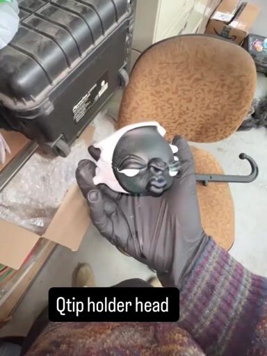 Preview pic of Sculpted face q tip/ashtray