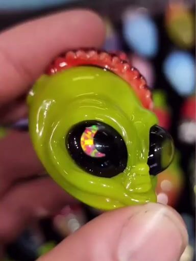 Preview pic of Alien * Strawberry hat Pendant