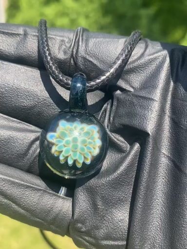 Preview pic of Implosion pendant