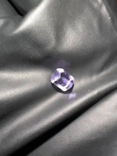 Preview pic of Khuns Glass Mini Faceted Pearl