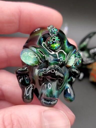 Preview pic of Xenomorph/crushed opal alien