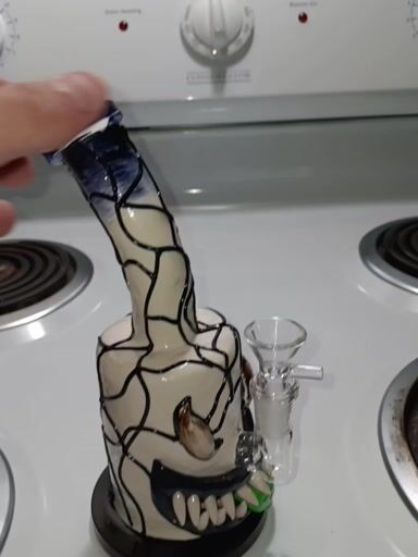 Preview pic of Venom bong