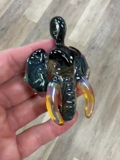Preview pic of Funed Elephant pendant
