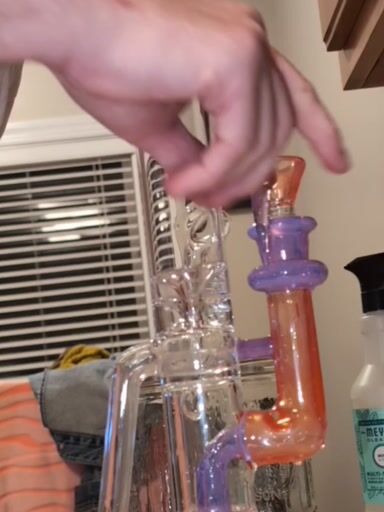 Preview pic of Uzzi 55 hole Saucer Straight Tube Recycler