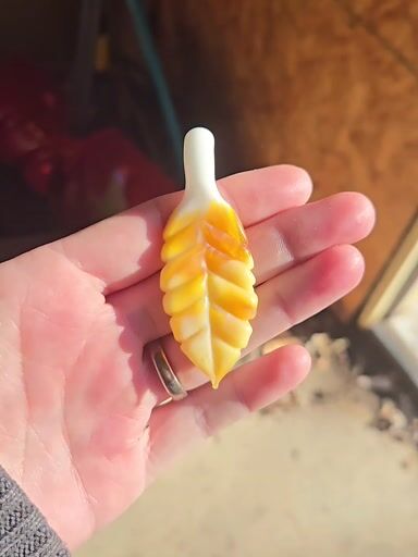 Preview pic of Layered Leaf Pendant