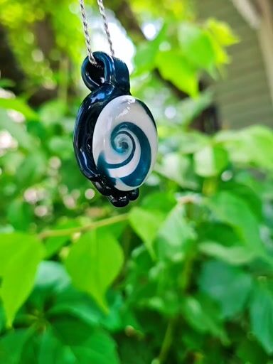 Preview pic of Hypnotist hand pendant