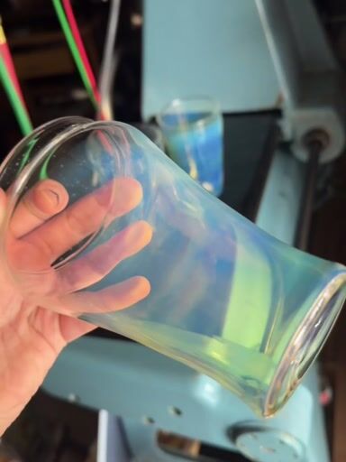 Preview pic of Fume pint glass