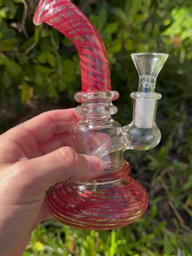 Preview pic of Red Swirl Dab Rig