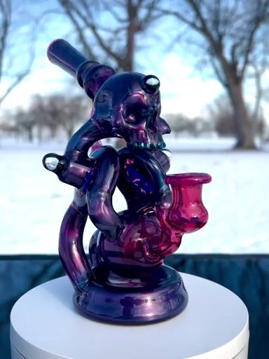 Preview pic of Purple Metal