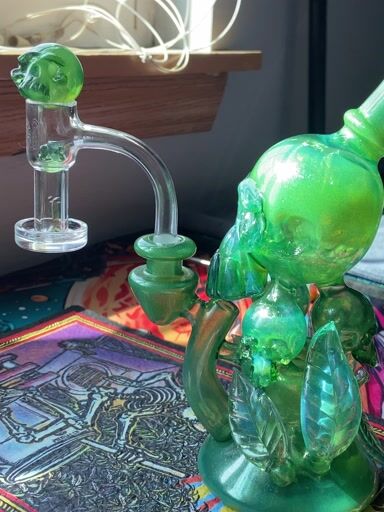 Preview pic of Weil Glass Triple Skull Drain Recycler