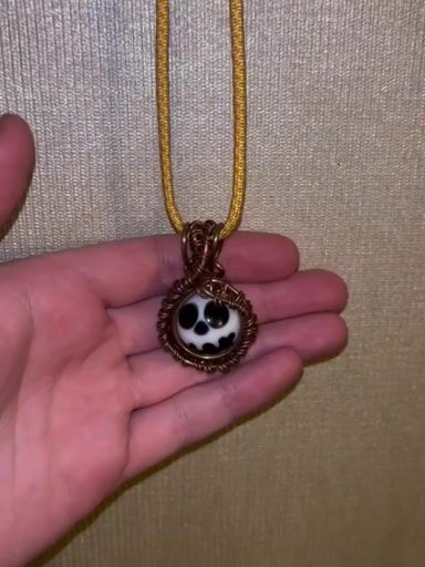 Preview pic of Spinable Nightmare B4 Christmas Marvin’s Glass Pendant