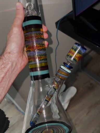 Preview pic of Beautiful worked 21 inch beaker