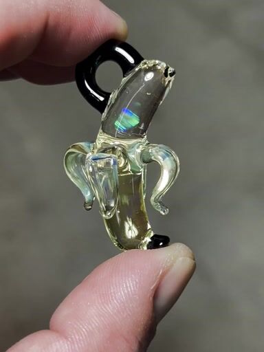 Preview pic of Silver serum/Opal banana pendant