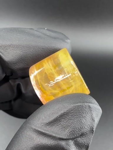 Preview pic of Gold Fume fold over bead