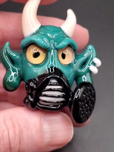 Preview pic of Gas mask demon