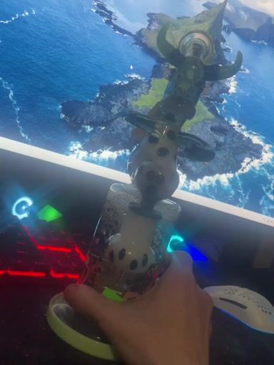 Preview pic of Handmade Cheech & Chong bong