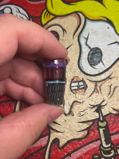 Preview pic of Conversion glass faceted doink holder